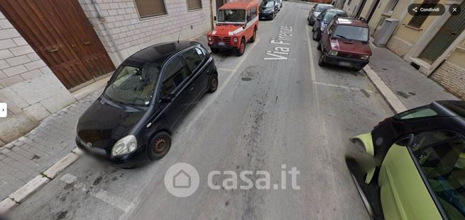 Ufficio in commerciale in Via Firenze 9