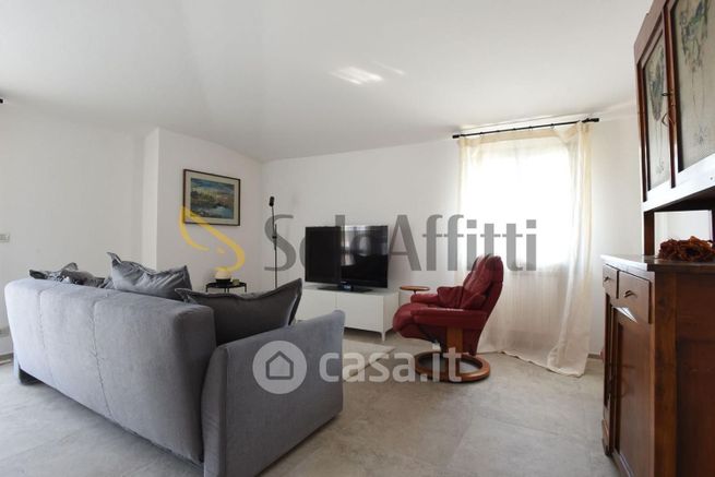 Appartamento in residenziale in Via Montanara