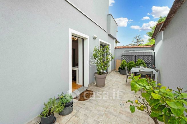 Casa indipendente in residenziale in Via delle Rose 9