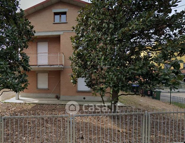 Casa indipendente in residenziale in Via degli Azzarri