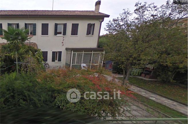 Appartamento in residenziale in Via Piavesella 82