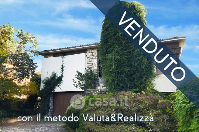 Villa in residenziale in Via Roma 16