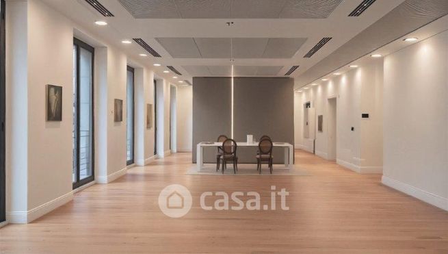 Ufficio in commerciale in Piazza Gianfranco FerrÃ¨ 7