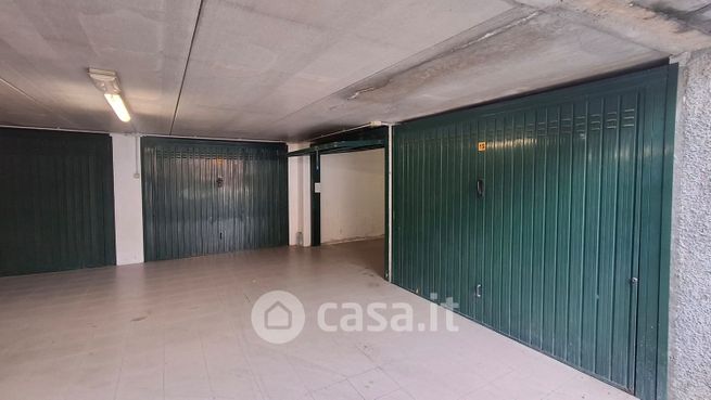 Box/posto auto in residenziale in Via Valleverde