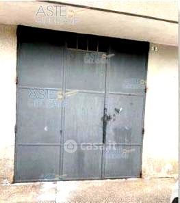 Box/posto auto in residenziale in Via dei Campi Elisi