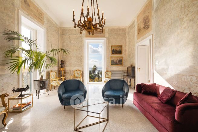 Appartamento in residenziale in Riviera di Chiaia