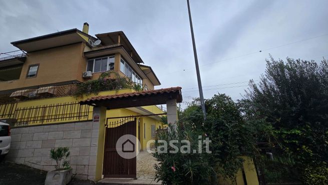 Appartamento in residenziale in Via Monte Rosa 67