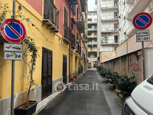 Negozio/locale commerciale in commerciale in Via Mariano Stabile 275