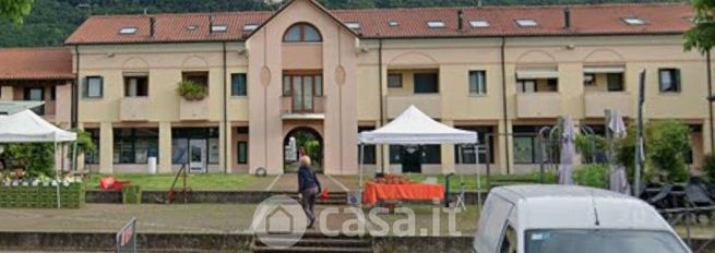 Ufficio in commerciale in 