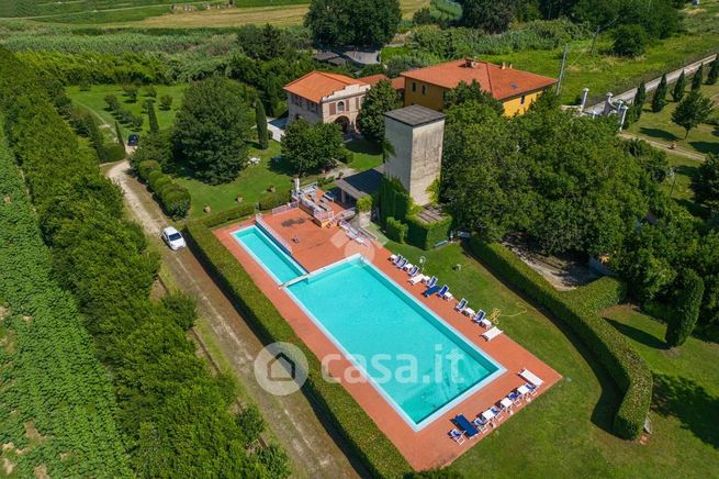 Villa in residenziale in Via di Gonfienti 1