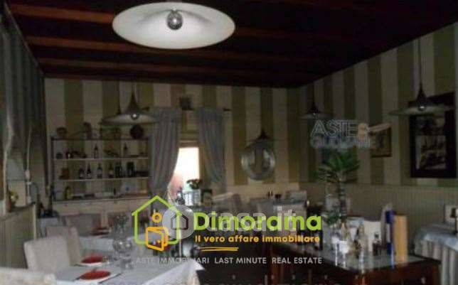 Casa indipendente in residenziale in Via Ferruccio Parri 52