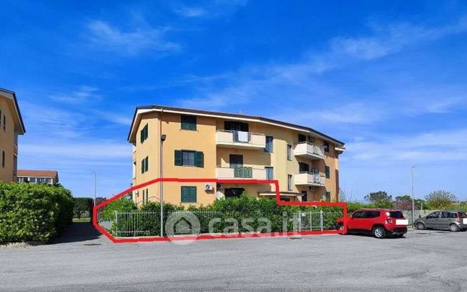 Appartamento in residenziale in Via Domiziana