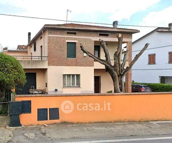 Casa indipendente in residenziale in Strada Tiberina Nord 203