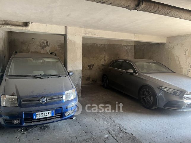 Garage/posto auto in residenziale in Viale Andrea Doria 2