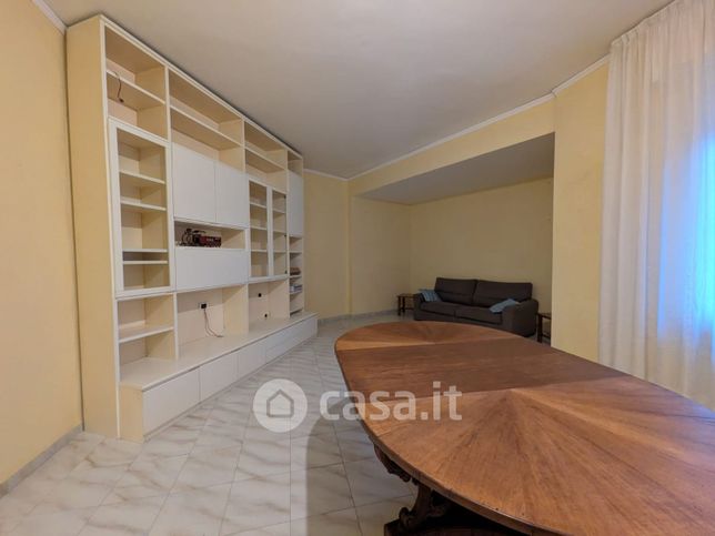 Appartamento in residenziale in Via Ottavio Mamilio 2