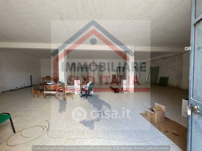 Capannone in commerciale in Via Ripuaria