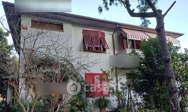 Appartamento in residenziale in Via per Rosignano