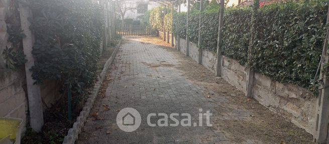 Casa bi/trifamiliare in residenziale in Via Dora Baltea