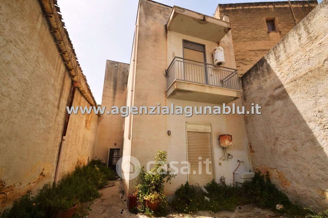 Casa indipendente in residenziale in Via Arturo Toscanini