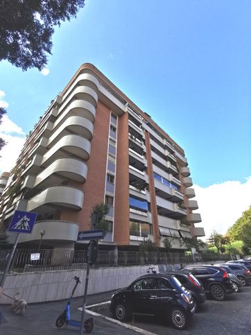 Appartamento in residenziale in Viale Città d'Europa