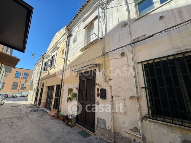 Casa indipendente in residenziale in Via Buzio