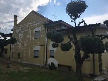 Casa indipendente in residenziale in Via del Cimitero 17