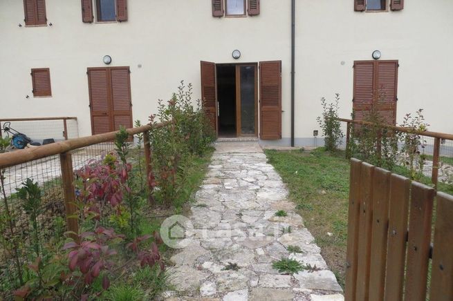 Villetta a schiera in residenziale in Strada di Salteano