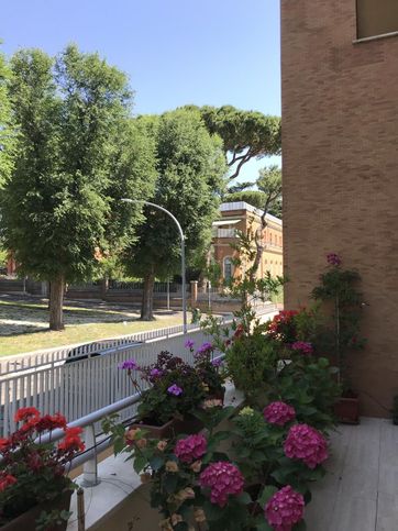 Appartamento in residenziale in Piazza Albania 35