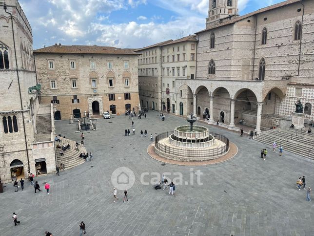 Ufficio in commerciale in Piazza VI Novembre