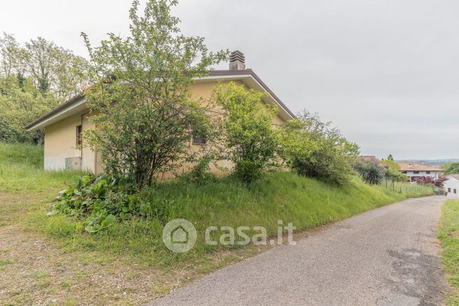 Casa indipendente in residenziale in Borgo Venchiaredo 11