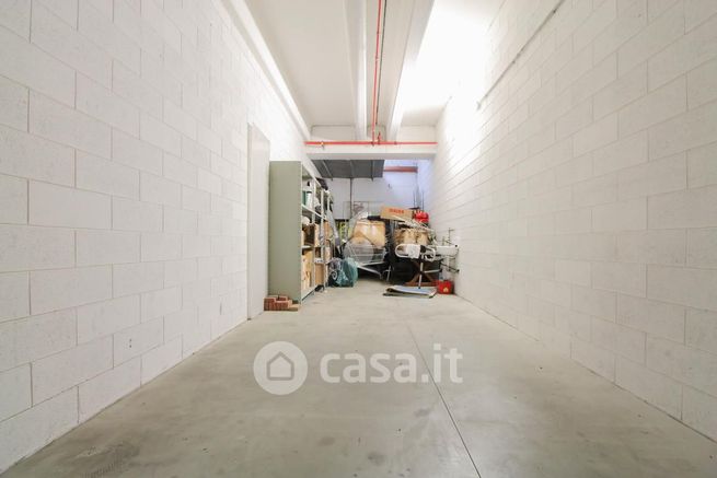 Box/posto auto in residenziale in Via Lemen 1