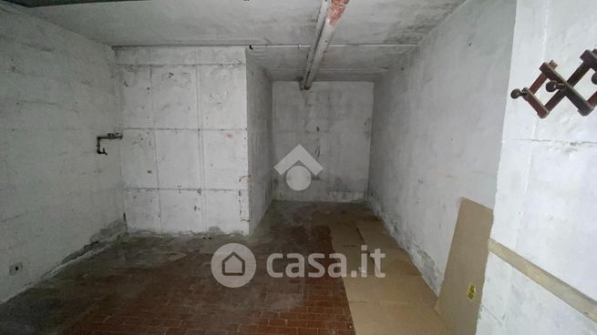 Box/posto auto in residenziale in Via Arcangelo Corelli 37