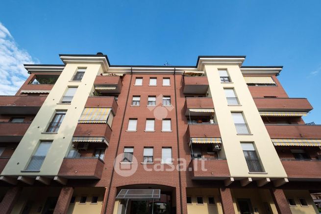 Appartamento in residenziale in Via Donato Bramante 40
