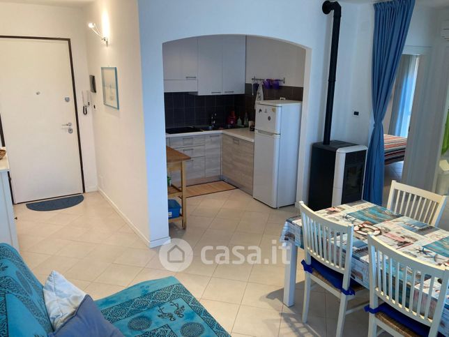 Appartamento in residenziale in Viale dei Pini 44