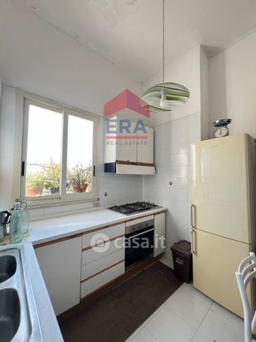 Appartamento in residenziale in Via Giovanni da Procida 19