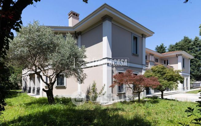 Villa in residenziale in Via Brescia