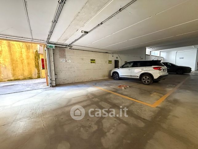 Box/posto auto in residenziale in Via Verdi