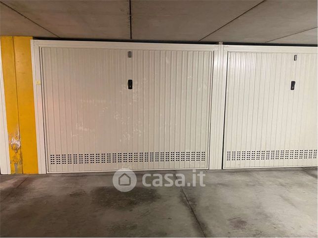 Garage/posto auto in residenziale in Via Vigilio Inama