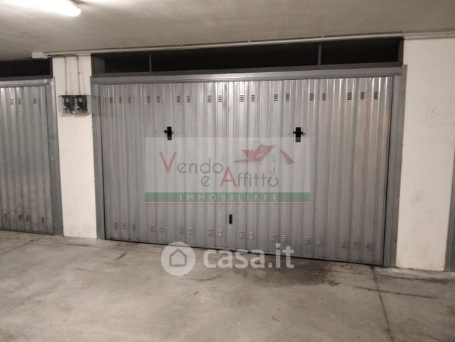 Garage/posto auto in residenziale in Via Emilio Alessandrini