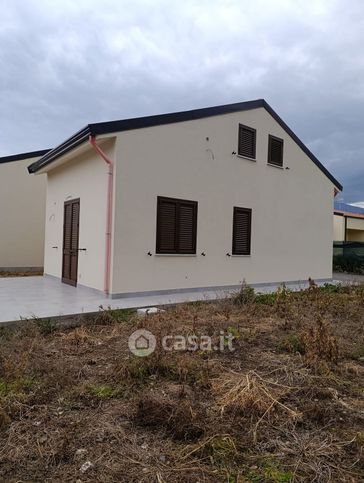 Casa indipendente in residenziale in Viale Cefalu 4
