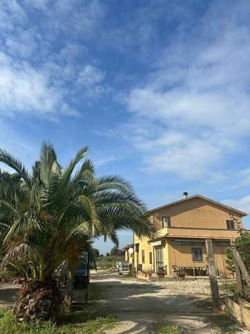 Casa indipendente in residenziale in Via Nettuno