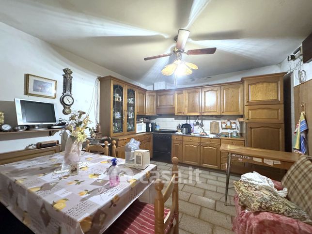 Villa in residenziale in Via Roma 5