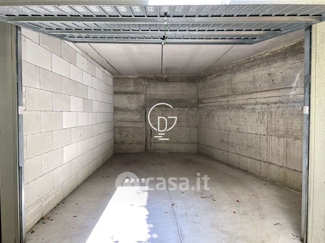 Garage/posto auto in residenziale in Via Mezzocolle 32