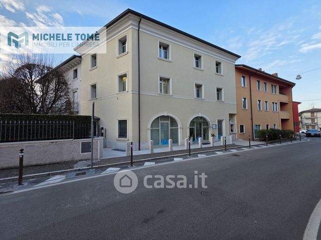 Ufficio in commerciale in Via Roma