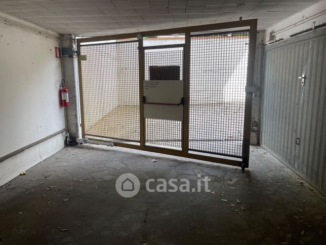 Box/posto auto in residenziale in Via Torquato Tasso 2