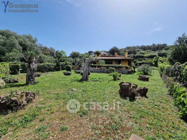 Villa in residenziale in Via delle Ginestre