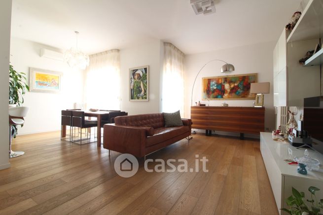 Appartamento in residenziale in Via Alessandro Tassoni 82