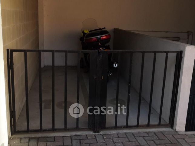 Box/posto auto in residenziale in Via SALCETO 11