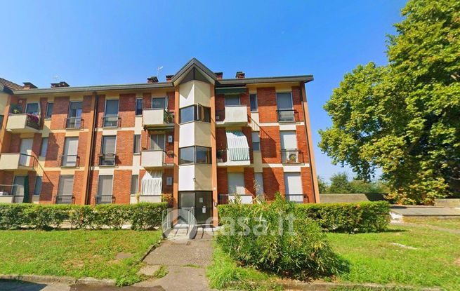 Appartamento in residenziale in Via Calabria 7