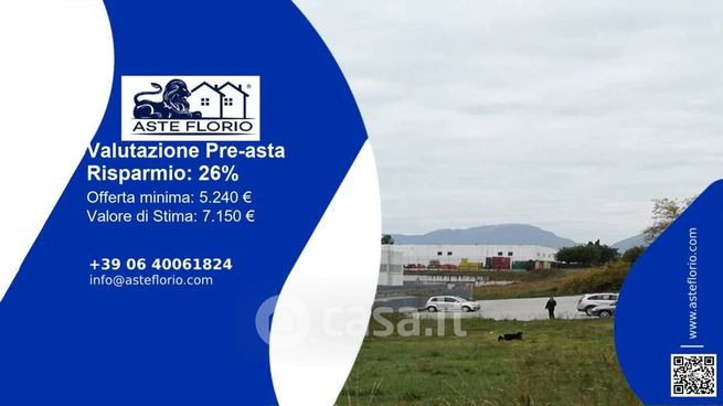 Terreno agricolo in commerciale in Via G. Ungaretti